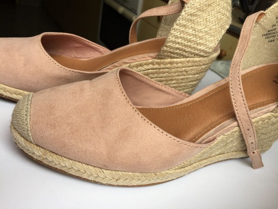 Jasno różowe espadryle, buty na koturnie od H&M w roz 40