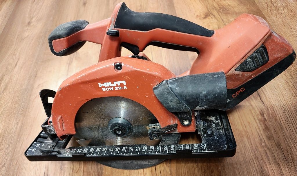 HILTI pilarka SCW 22-A+bateria B22 5.2