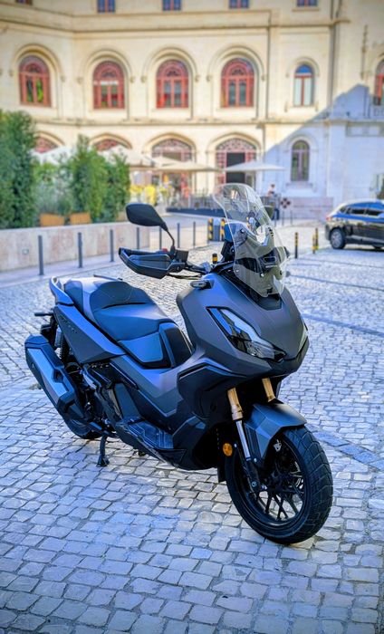 Vendo Honda ADV  350
