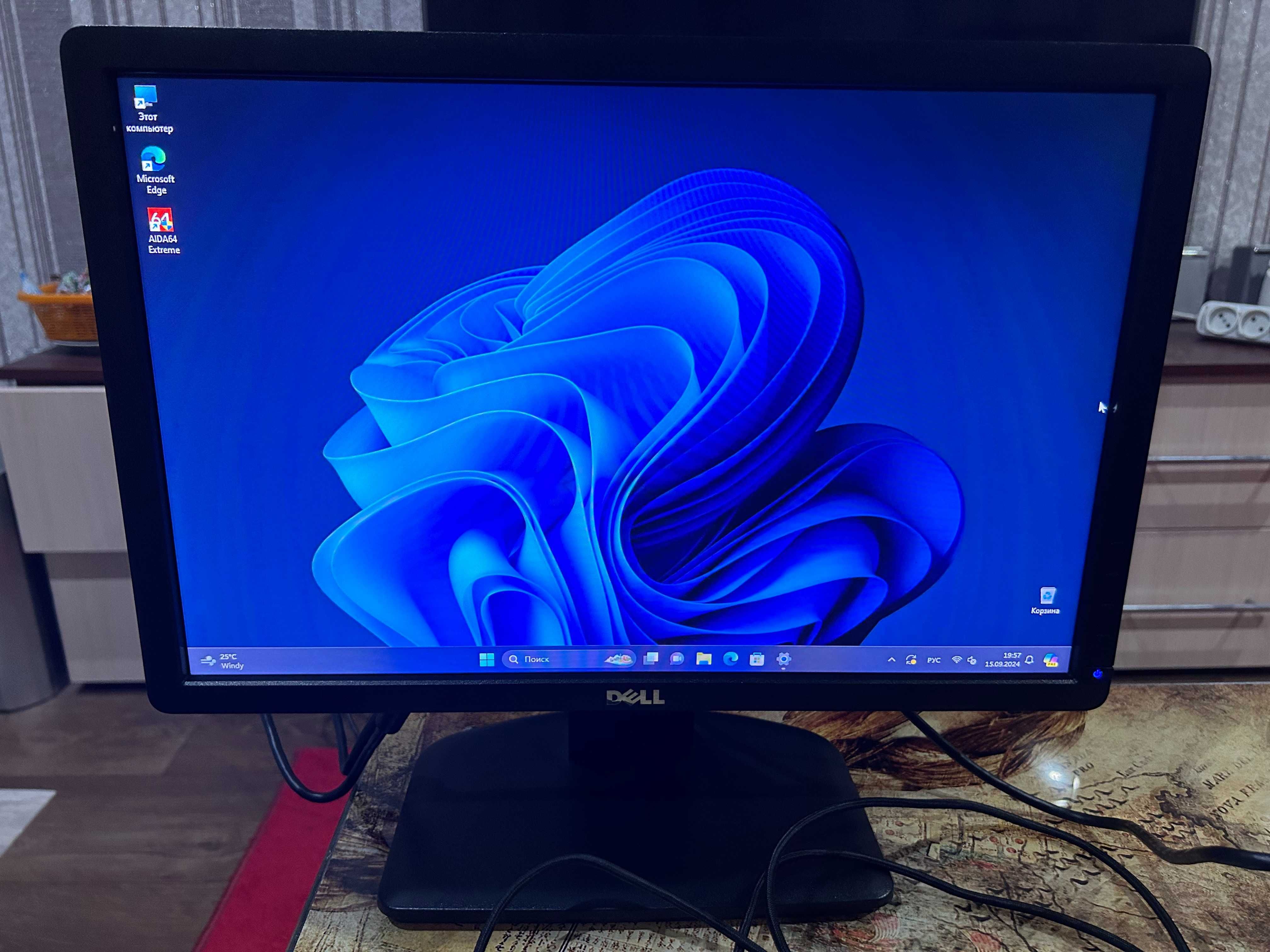 Монитор Dell E1913c