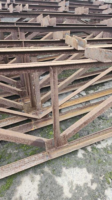 Продам ферми металеві б.в.