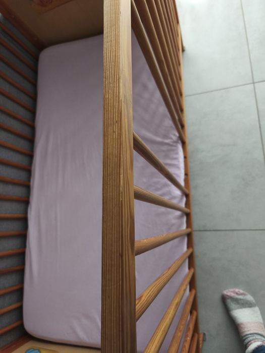 Łóżeczko z materacem 60*120 oddam za darmo