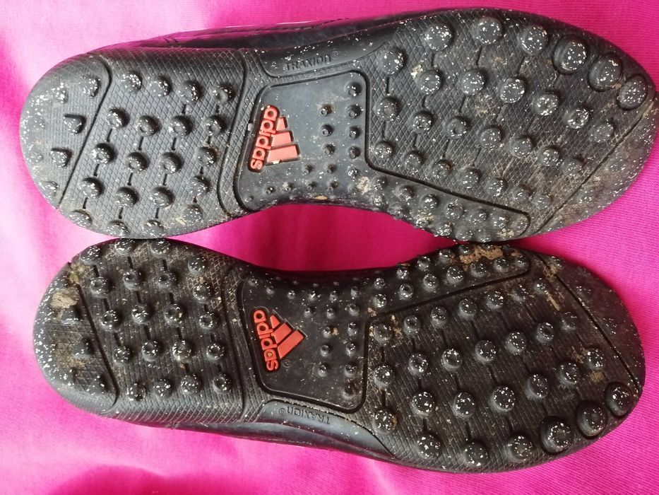 Adidas r. 31 TURFY halówki