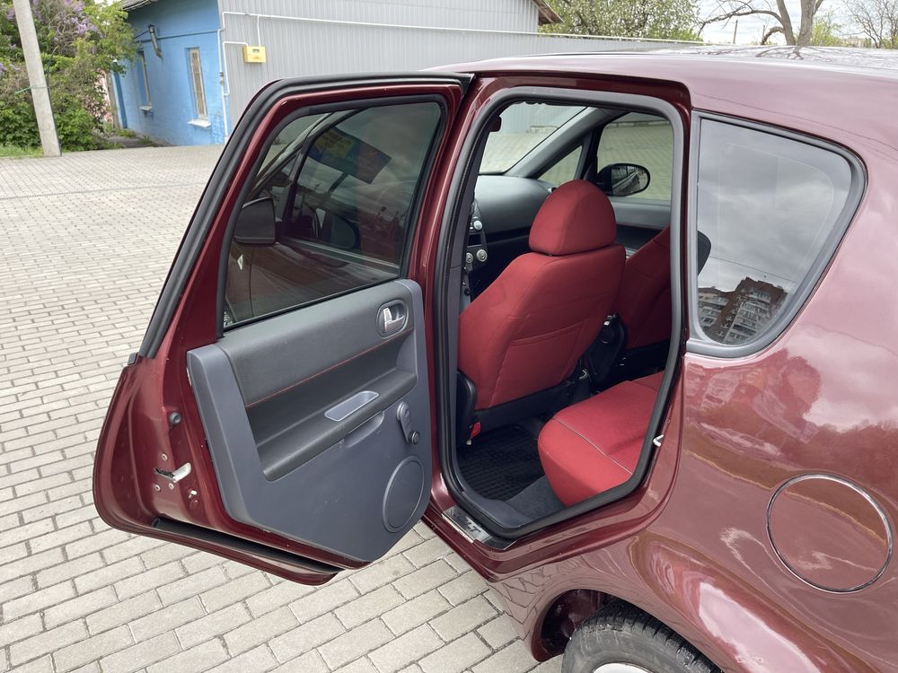 Mitsubishi Colt 1.3 Газ Автомат