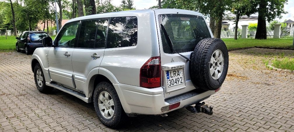 Mitsubishi Pajero 3  3.2DiD 7 osób