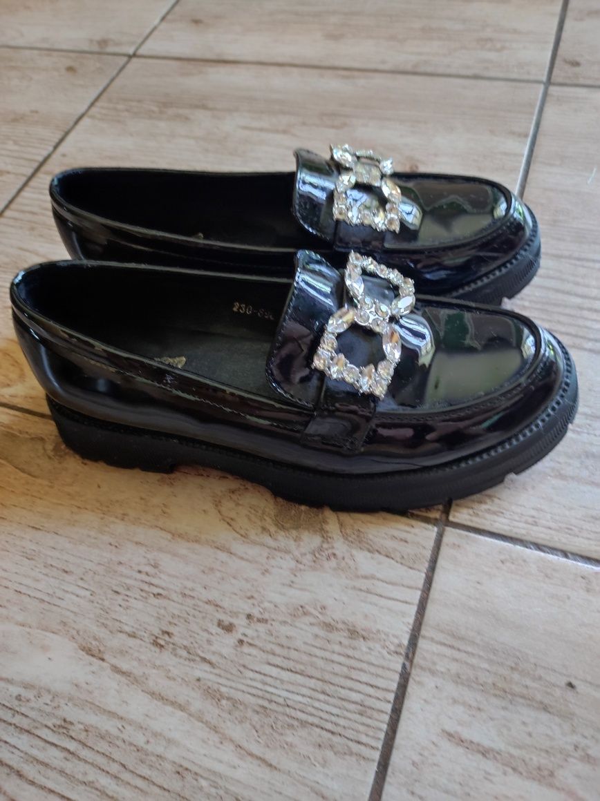 Buty dla dziewczynki