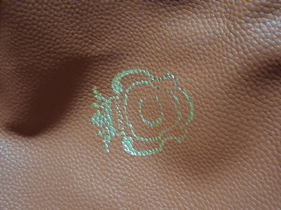 Skórzana torebka Cassi z metka