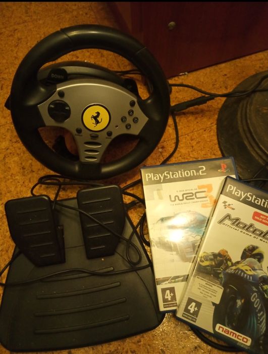 PlayStation 2 *chipada* + jogos e volante/pedais Ferrari