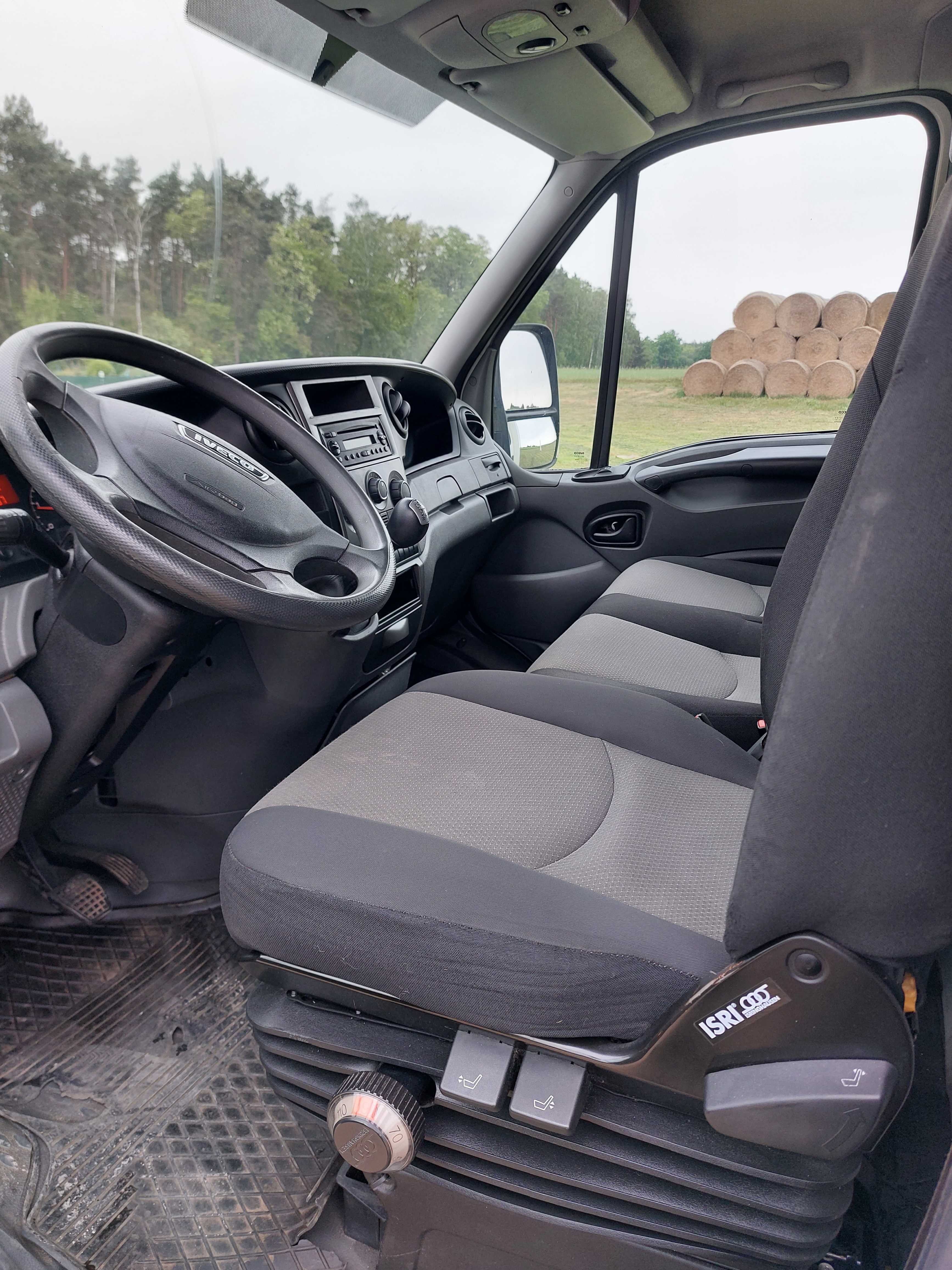 Iveco Daily 35S13 Chłodnia Mroźnia, Winda