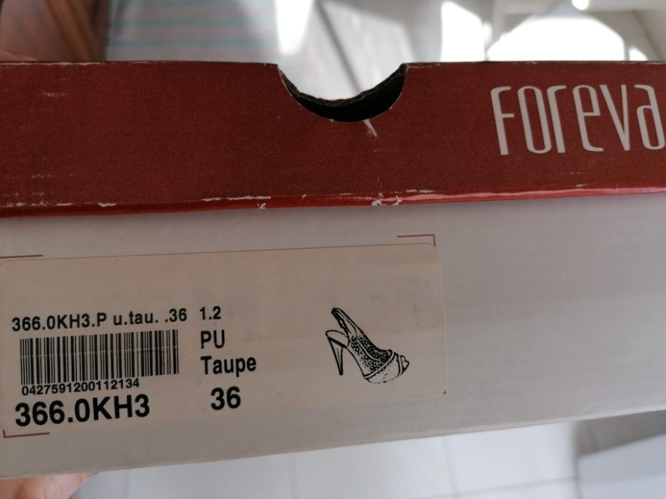 Sandálias Foreva beige - tamanho 36 - excelente preço
