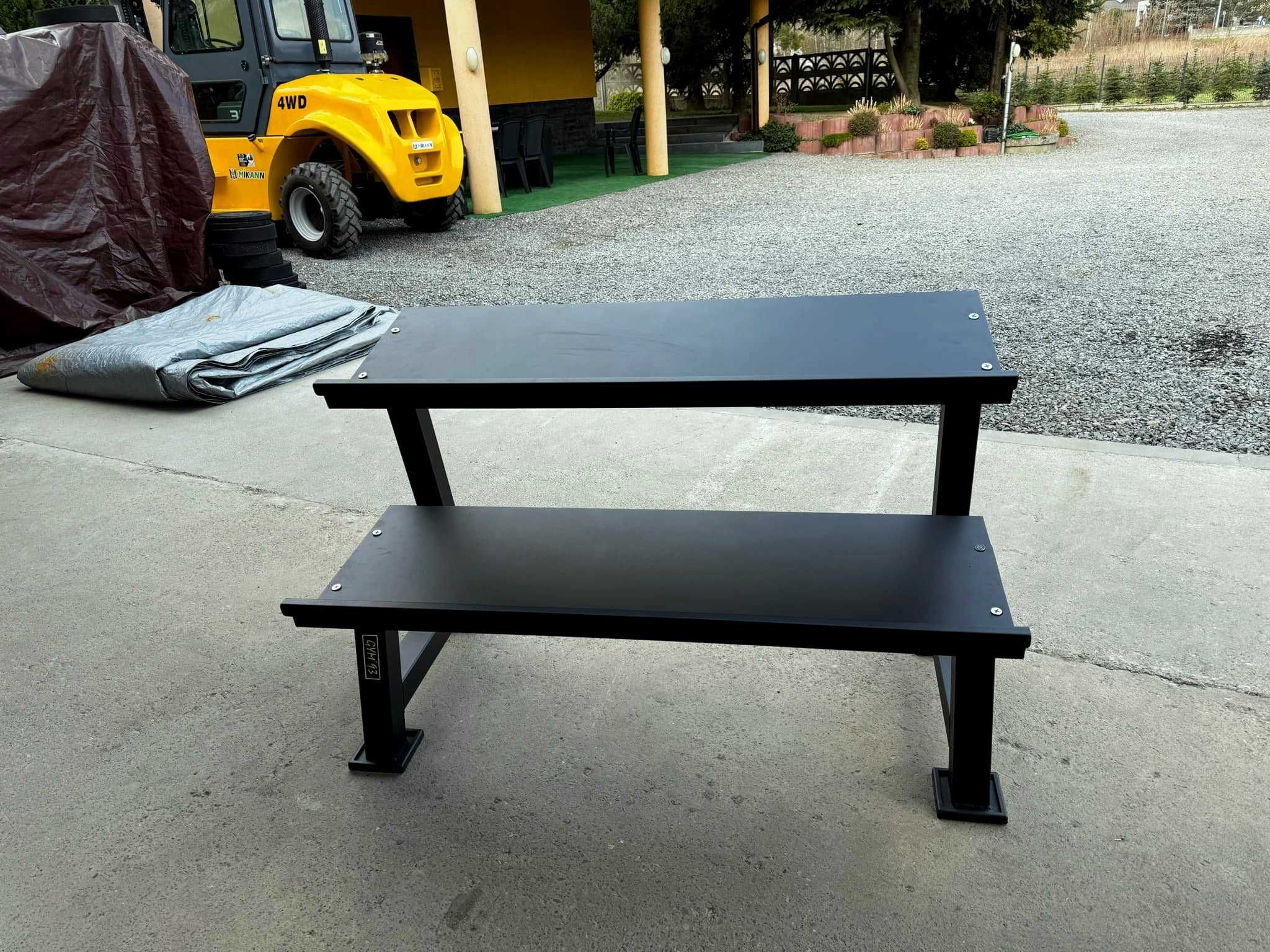 Stojak na około 10 par hantli hex 120 cm szeroki