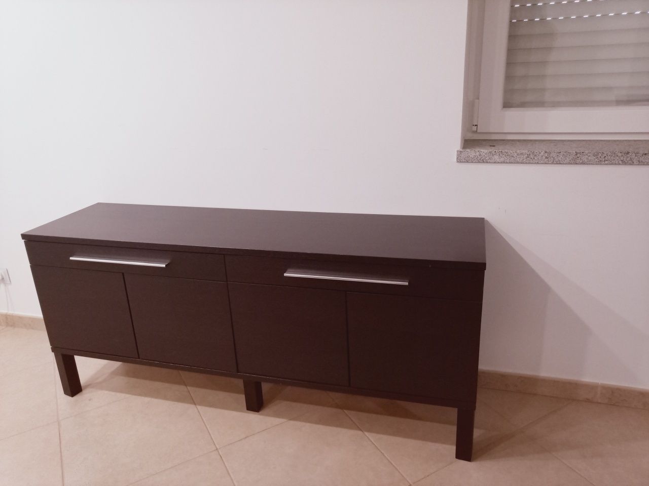 Aparador/Armário/Móvel de TV com portas e gavetas IKEA