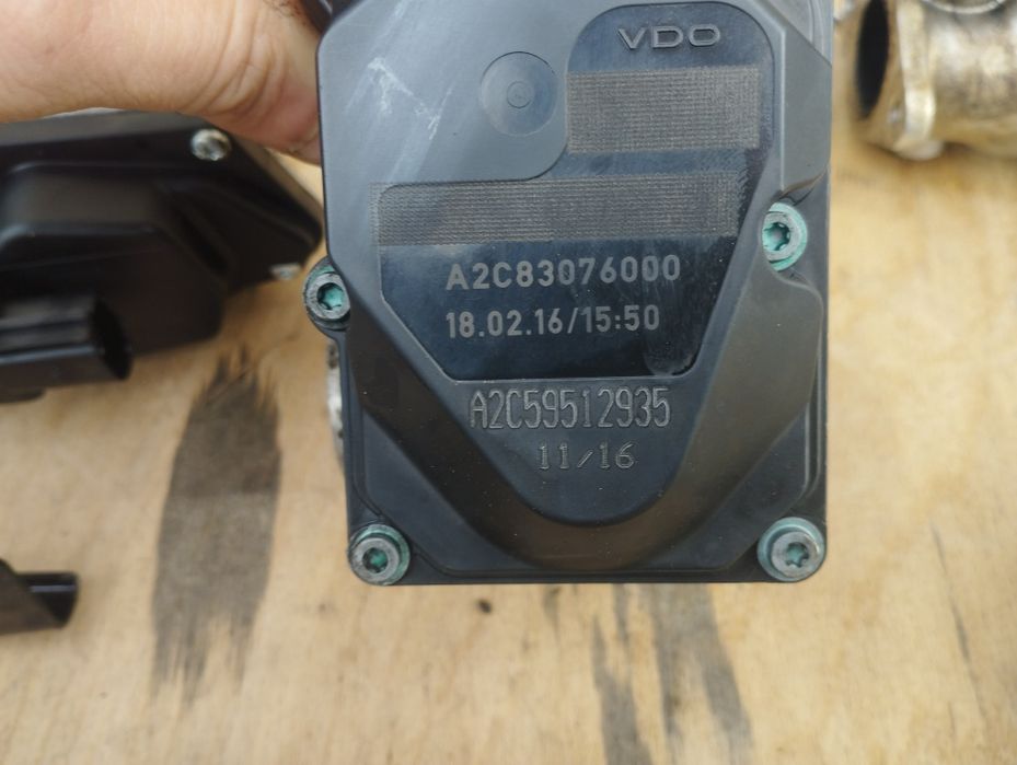 Декоративная крышка двигателя Passat CC B 6