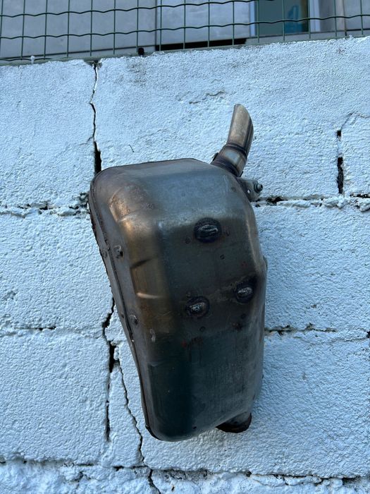 Escape original mt-09 para peças, outro escape sem origem