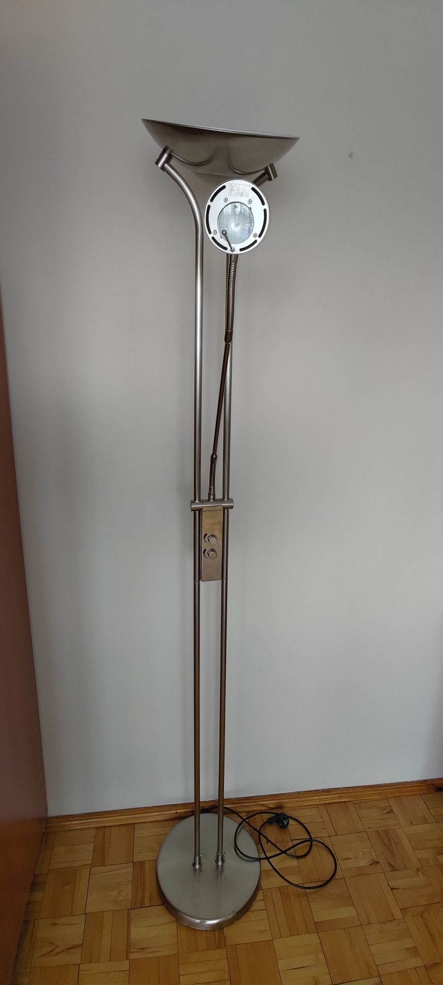 Lampa z przyciemniaczem