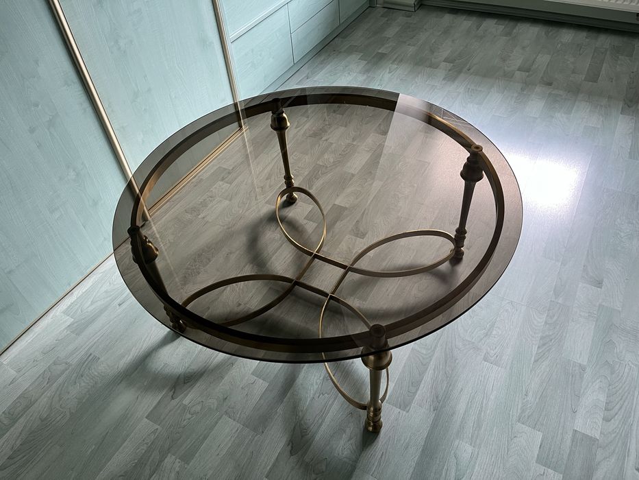 okrągły stolik kawowy z przydymionym szkłem 105cm