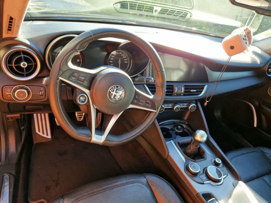 Alfa Romeo Giulia 2.2JTDM  180cv