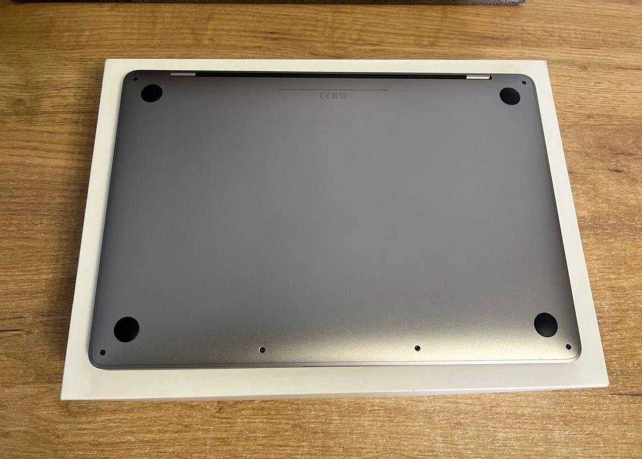 MacBook Pro 13 2020 M1 16 gb / 512 gb