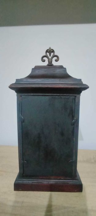 Relógio vintage, de madeira