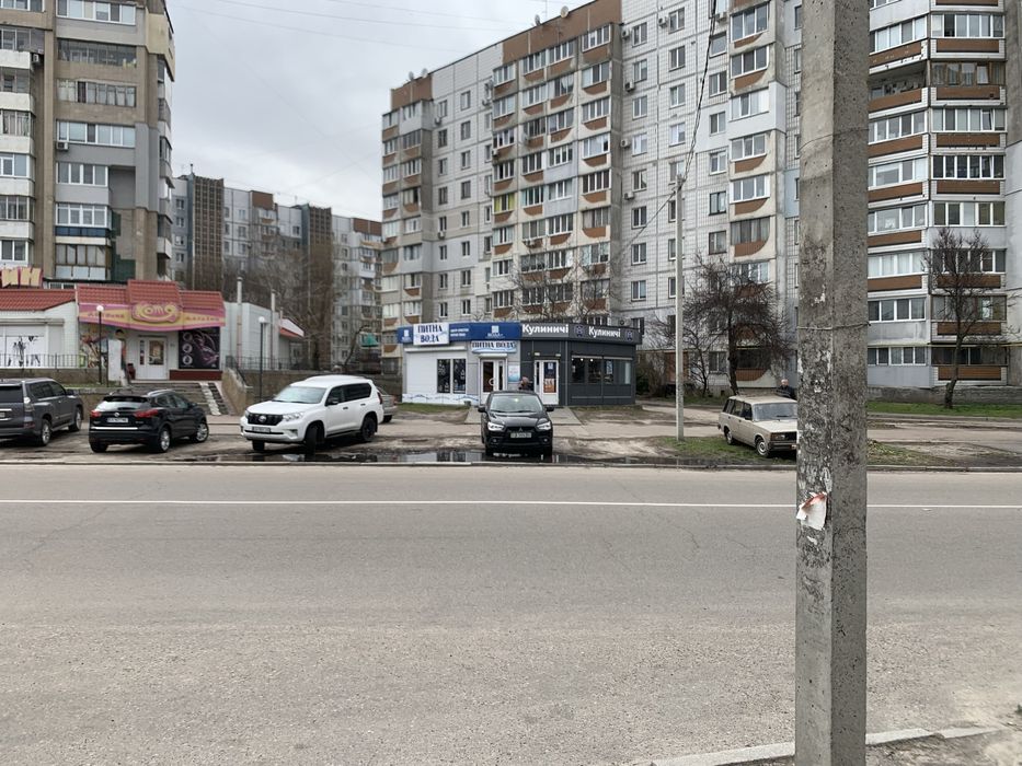 Здам павільон,Митниця