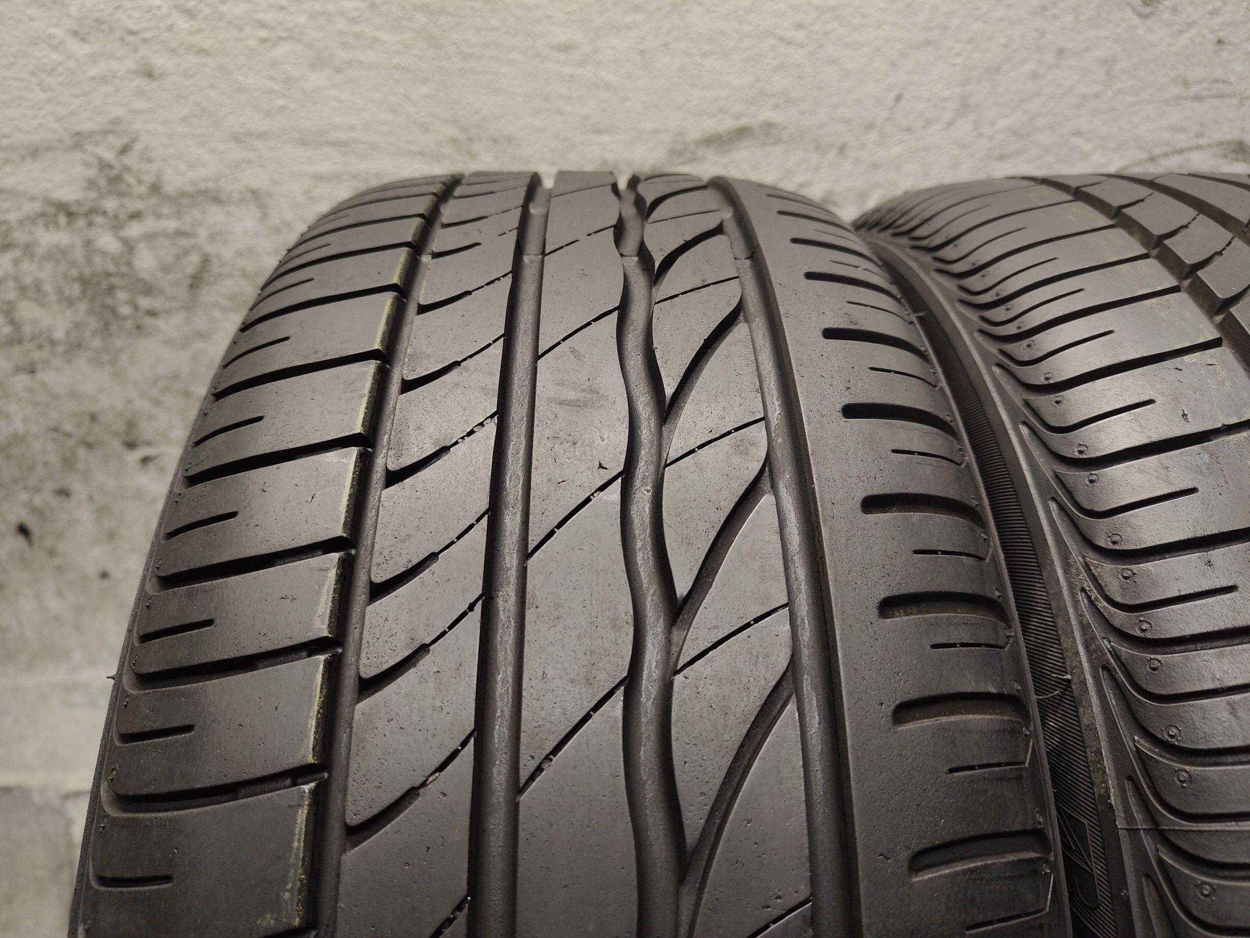2X 225/45R17 Opony Letnie Bridgestone 7.5mm