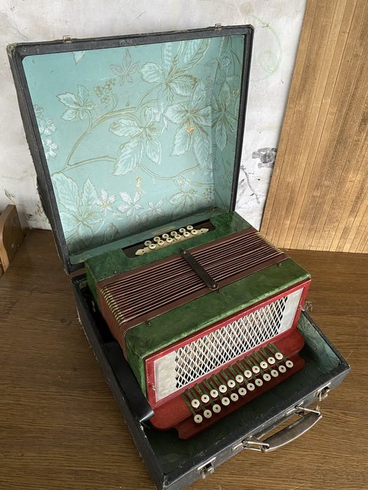 Аккордеон гармонь баян самодельный старинный рабочий