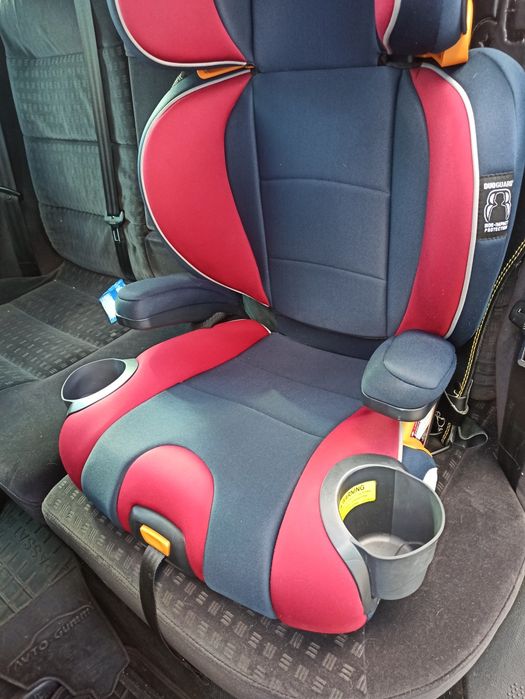 Продам дитяче автокрісло Chicco KidFit в гарному стані