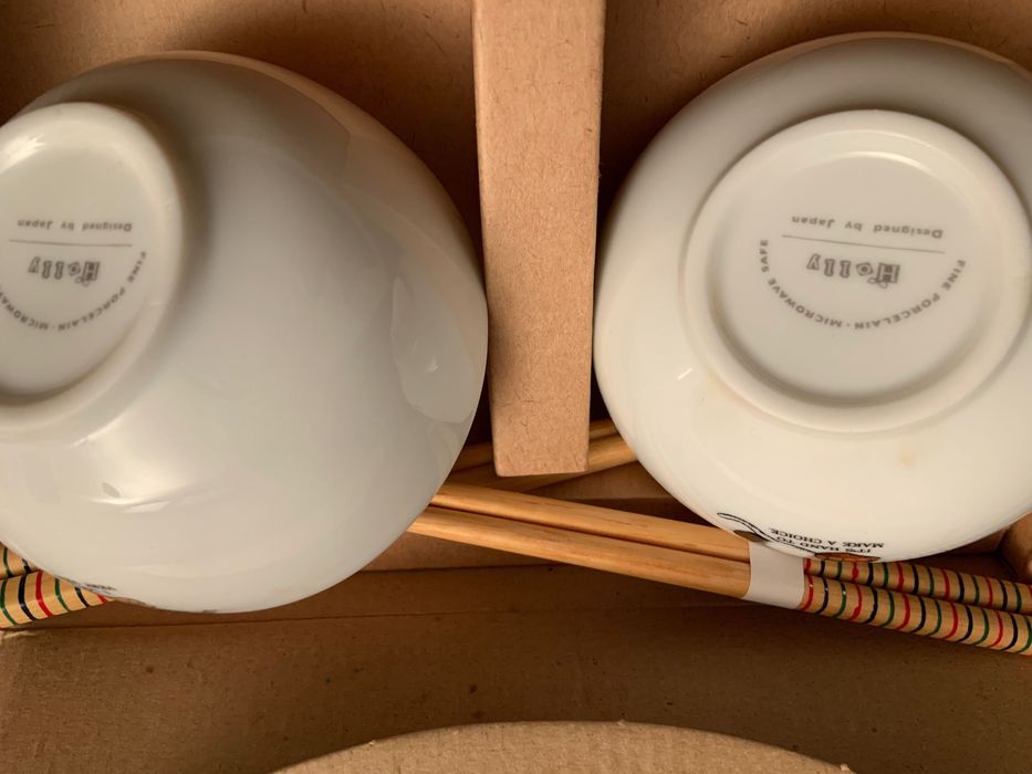 Set de 2 tacinhas japonesas pintadas à mão.