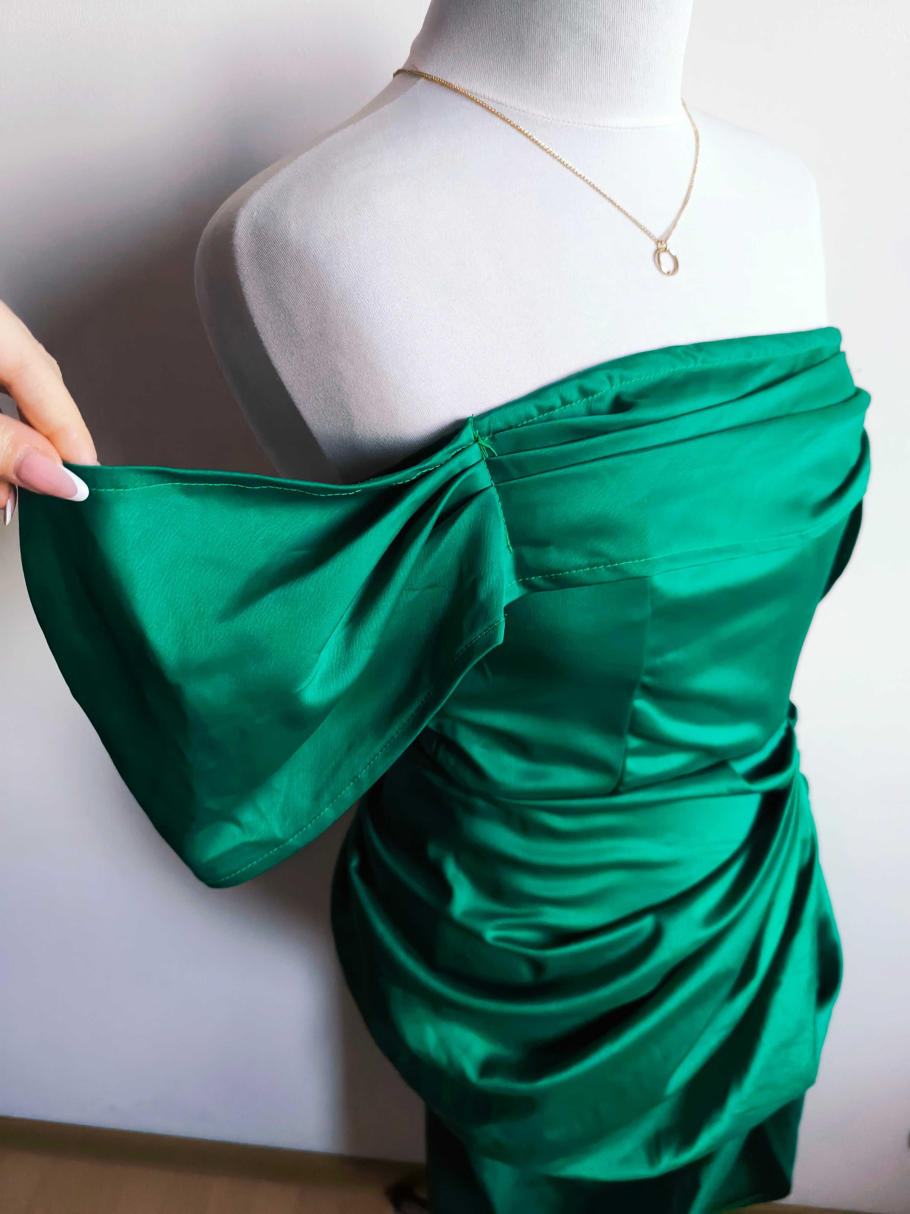 Elegancka sukienka PrettyLittleThing w szmaragdowej zieleni –  M (38)
