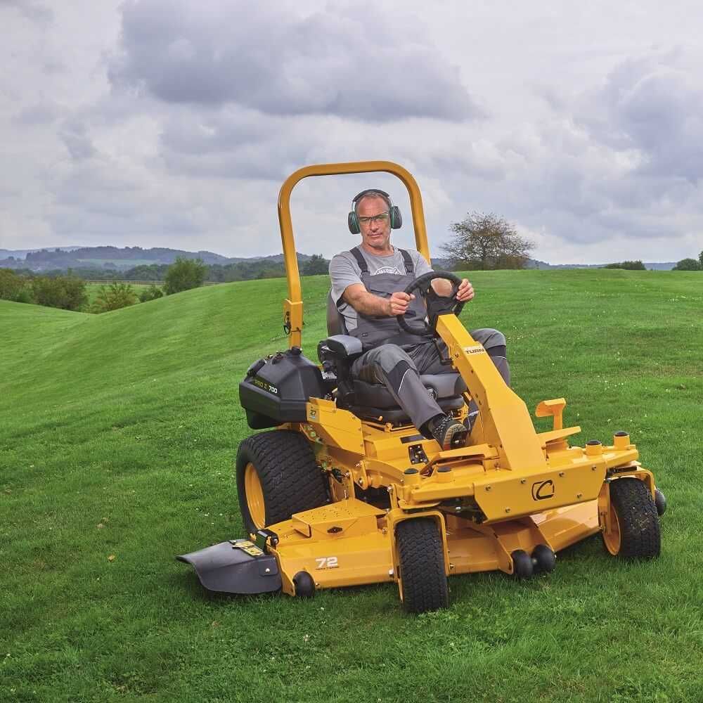 Traktor CUB CADET Z7 183 Zero Turn KAWASAKI 999cc 183cm PRO OD RĘKI