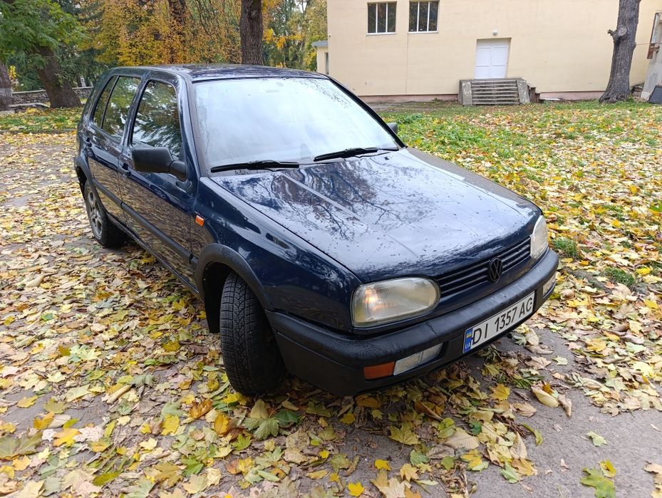 Гольф 3-1.6 бенз .