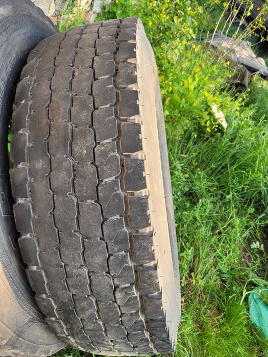 Goodyear 295/80R22.5 ultragrip wtd