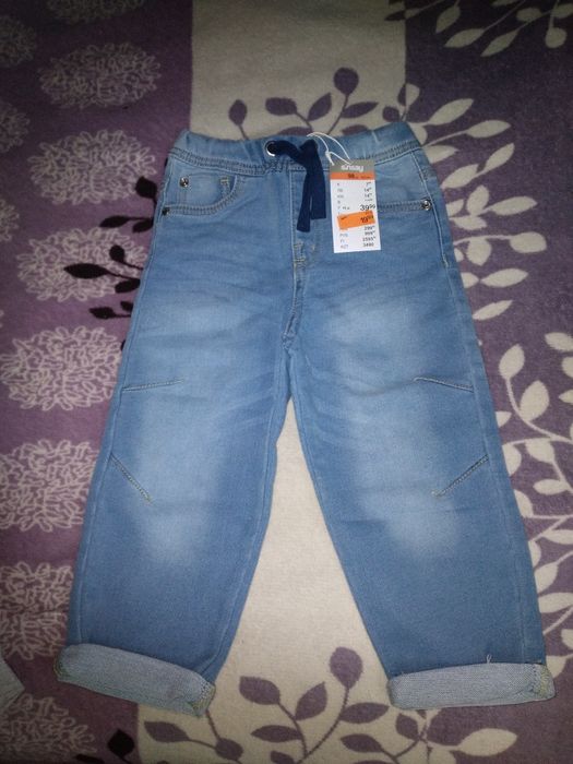 Sprzedam 2 pary nowych jeansów 98 cena za 2