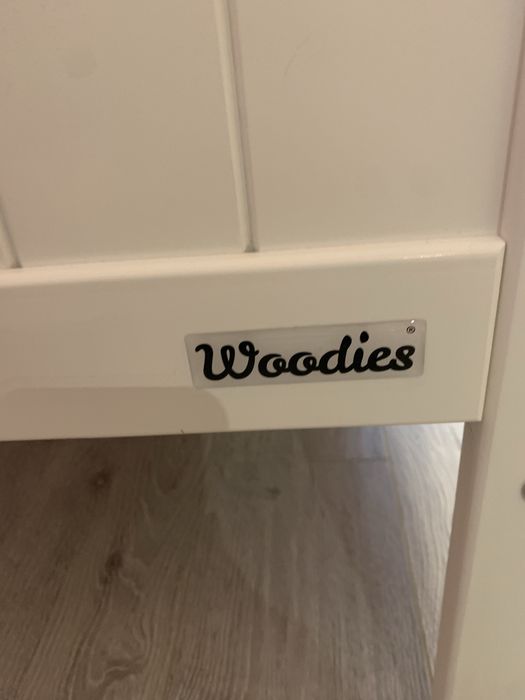 Łóżeczko Woodies 140x70 z materacem i szufladą