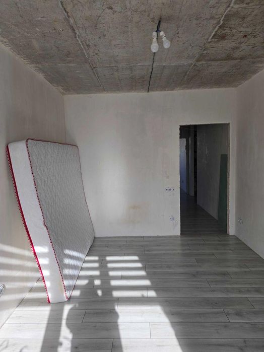 Продам 3-кімнатну квартиру у ЖК «Діамант», Масив, м.Бровари SL