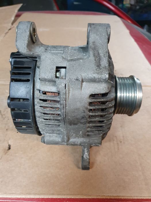 Alternator Volvo 1.9Dti v40/s40 Renault