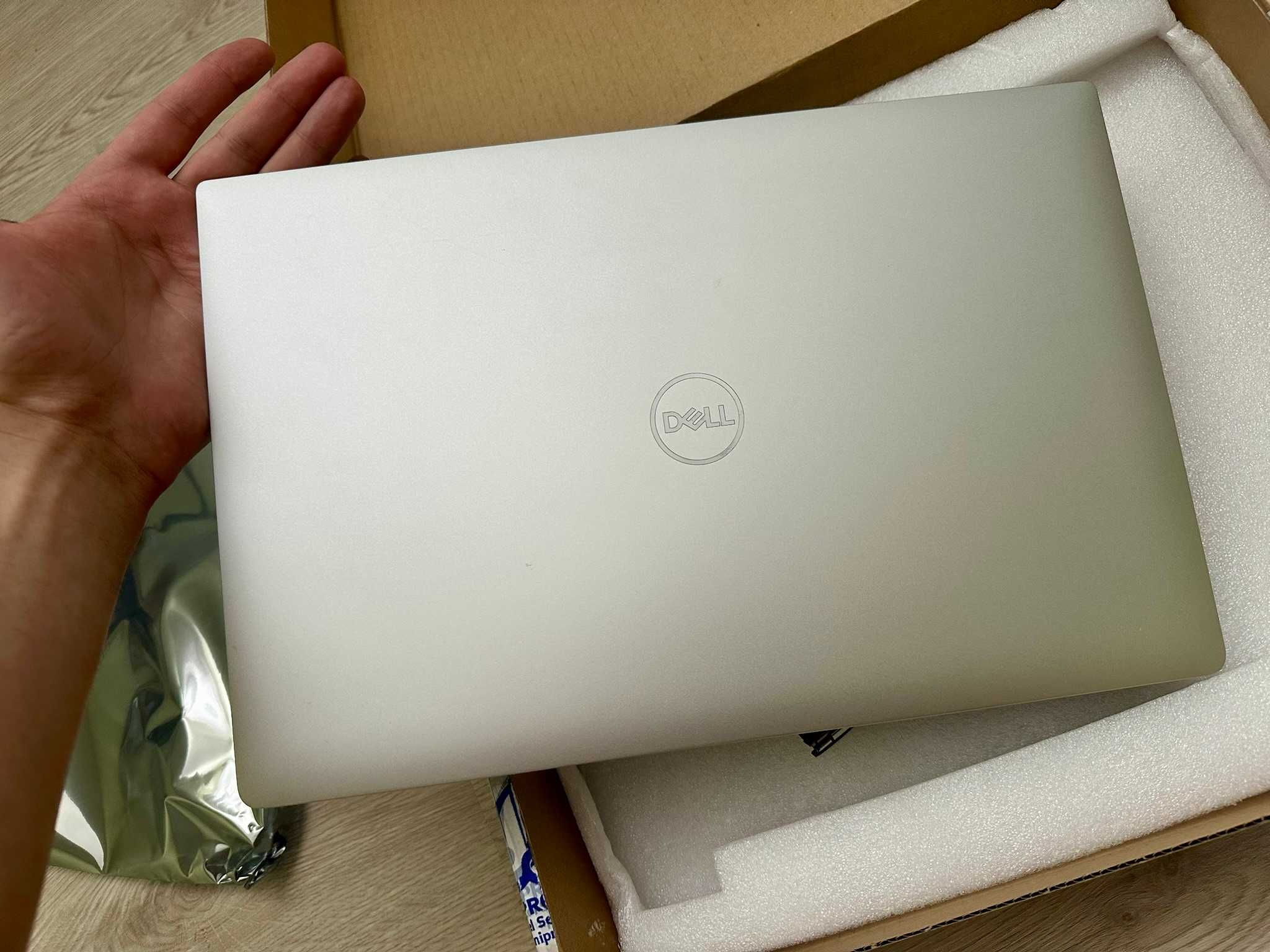 15.6" 4k OLED екран верхня кришка Dell XPS 15 7590 під ремонт\монітор