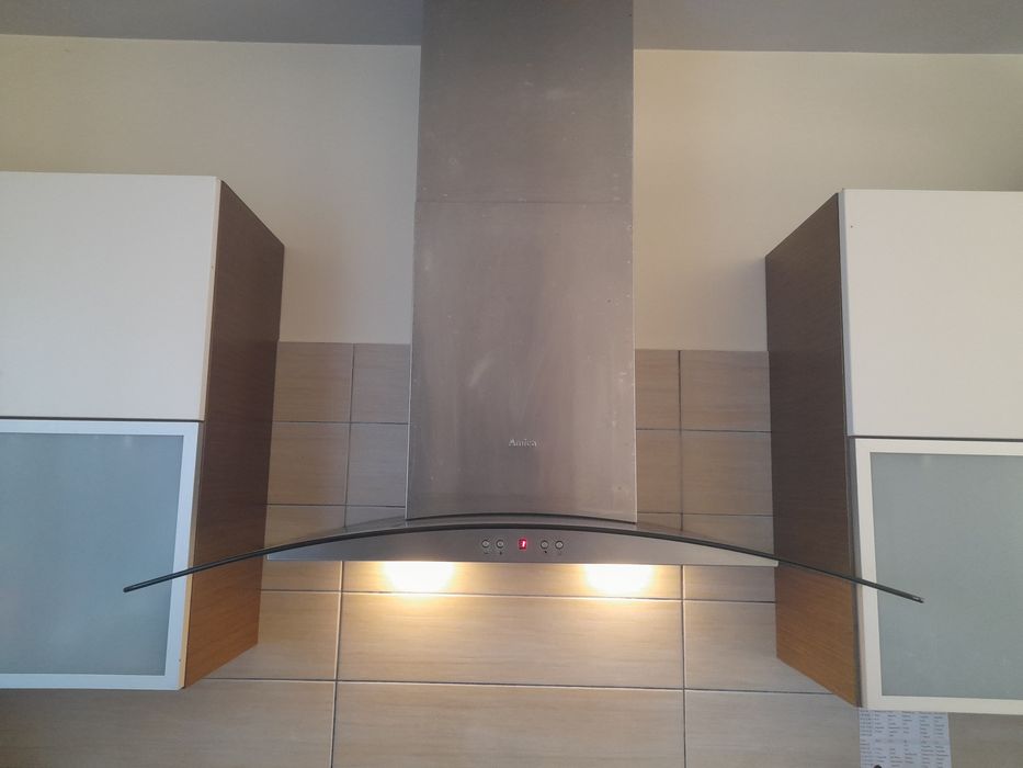 Okap Amica OKC9513I szerokosc 90 cm 65 dB wydajność 620 m3/h