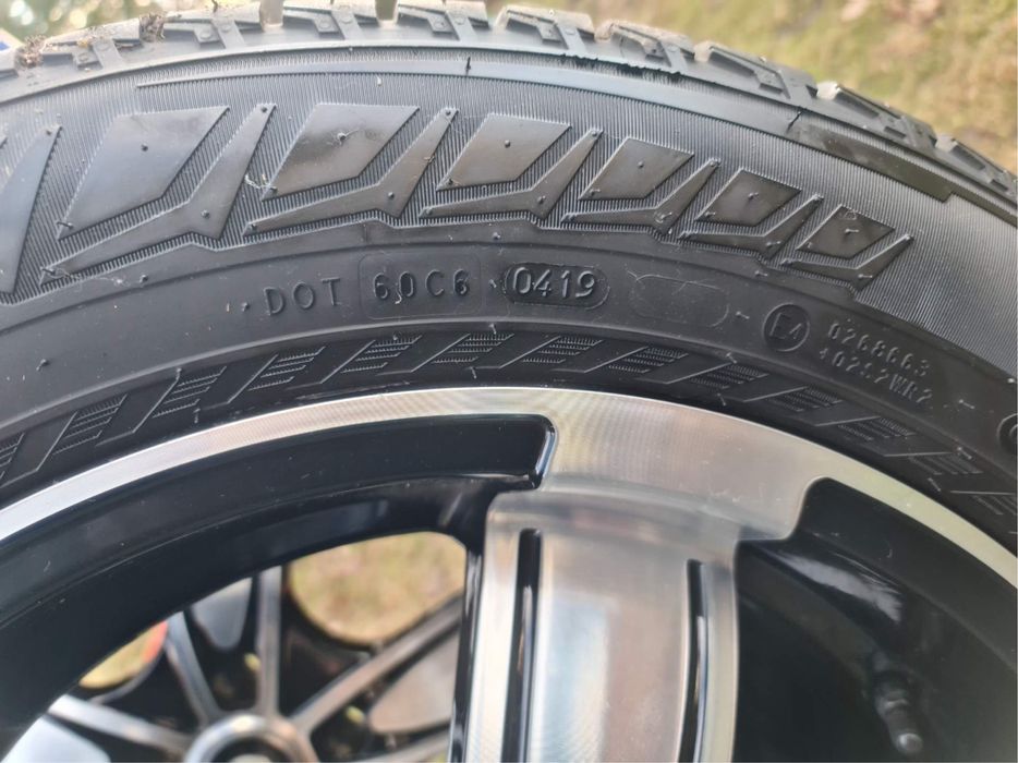 Komplet felgi+opony BMW 17” Nokian 235/55 R17