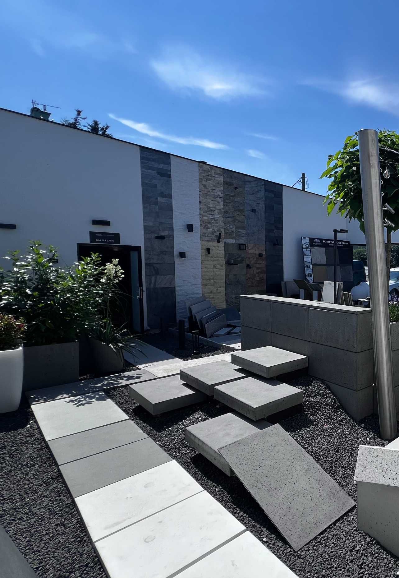 Schody Terenowe Lewitujące Beton Architektoniczny Na Wymiar Stopnie