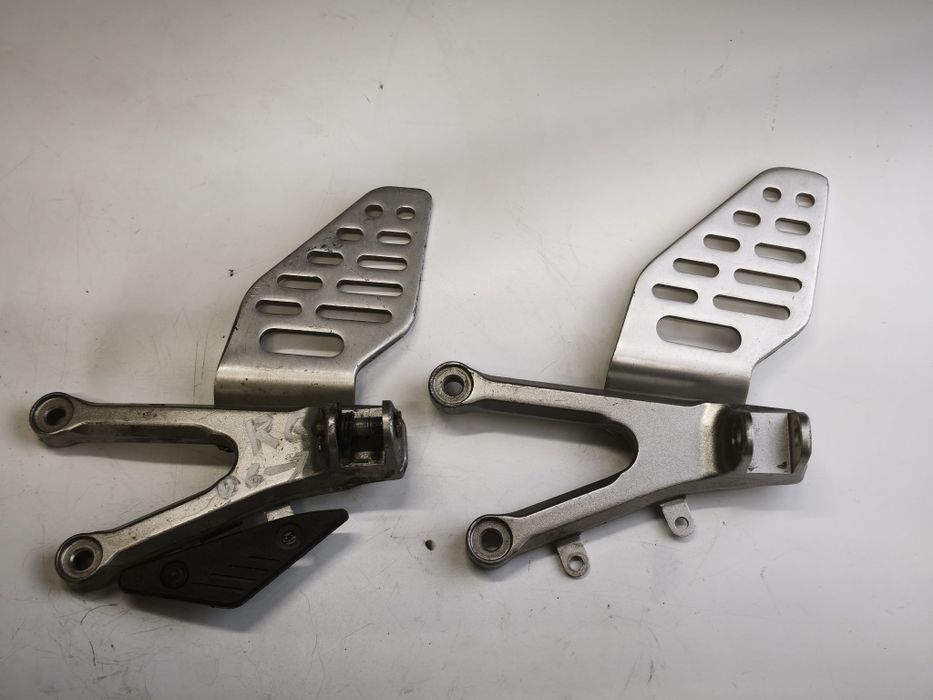Yamaha R6 Rj11 Rj15 Set lewy przód kierowcy podnóżek