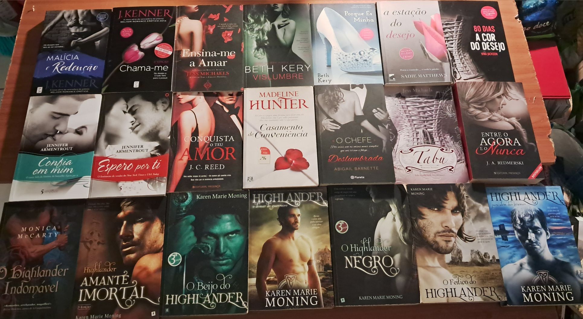 Literatura erotica E L James,  Megan Maxwell,  Sylvia Day, J R Ward