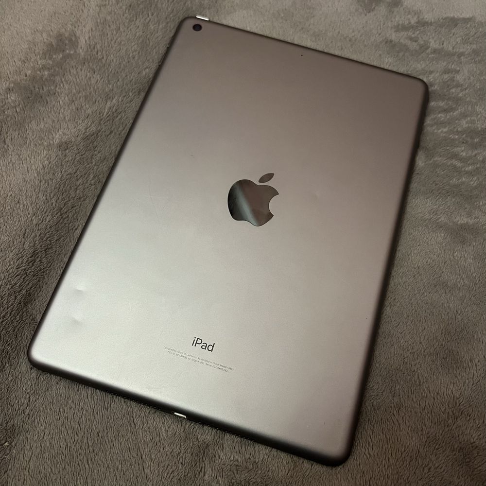 Продам iPad 2018 6th 9.7