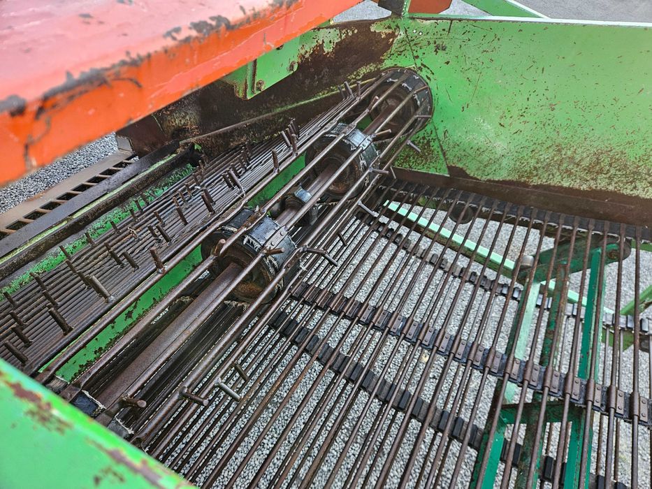 Kombajn do kopania sadzonek oraz warzyw ziół Basrijs