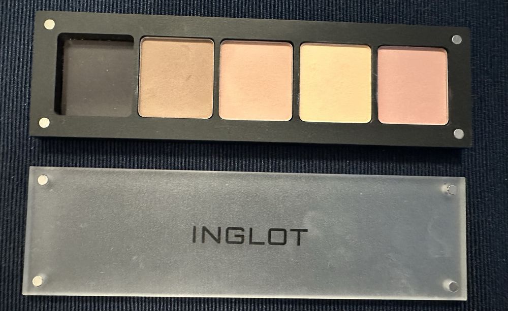 Matowe cienie Inglot freedom