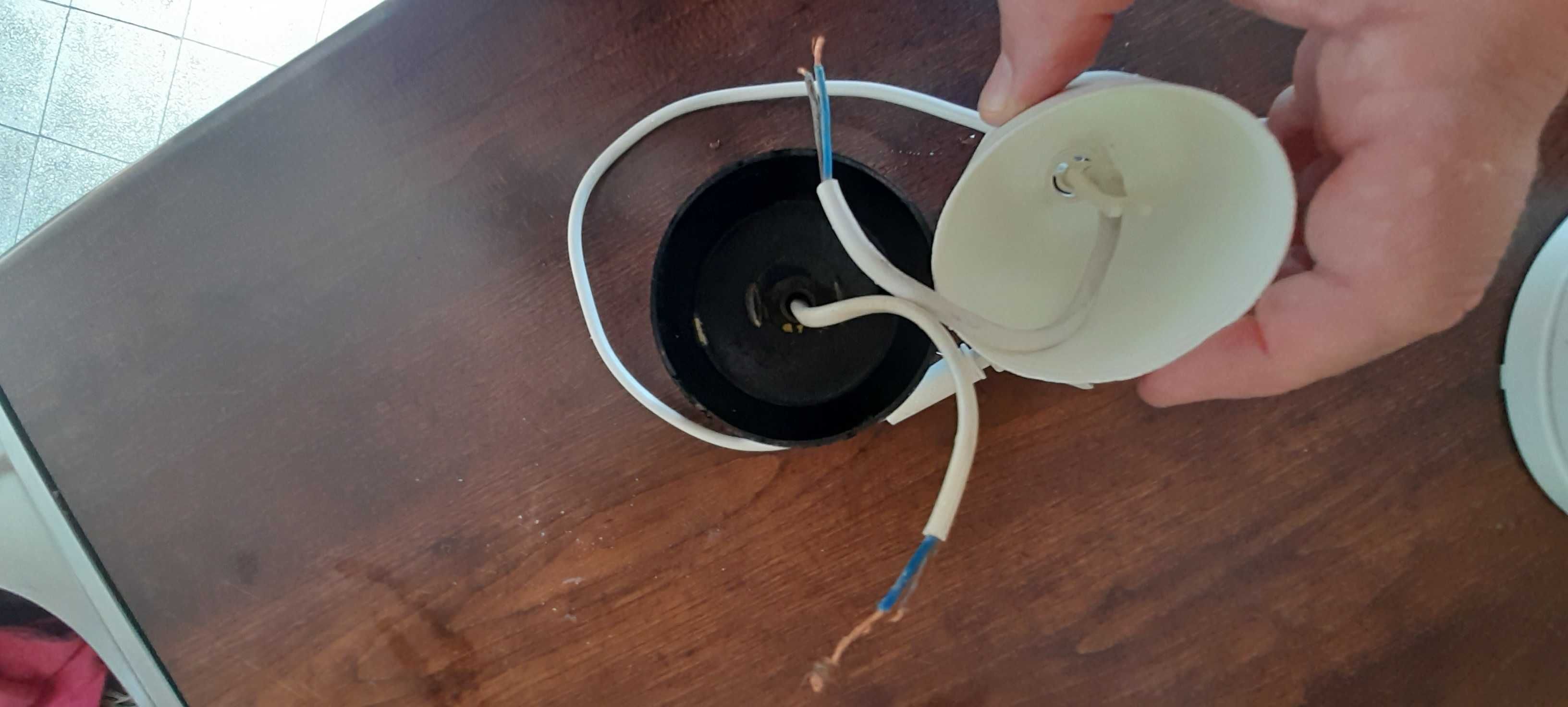 Lampa-zawiesie do klosza 2 szt za 8 zł