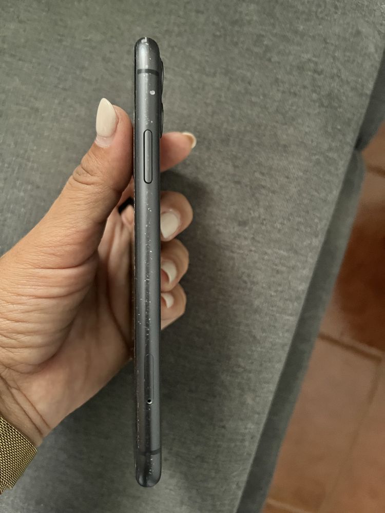 Iphone 11 64g ram em bom estado