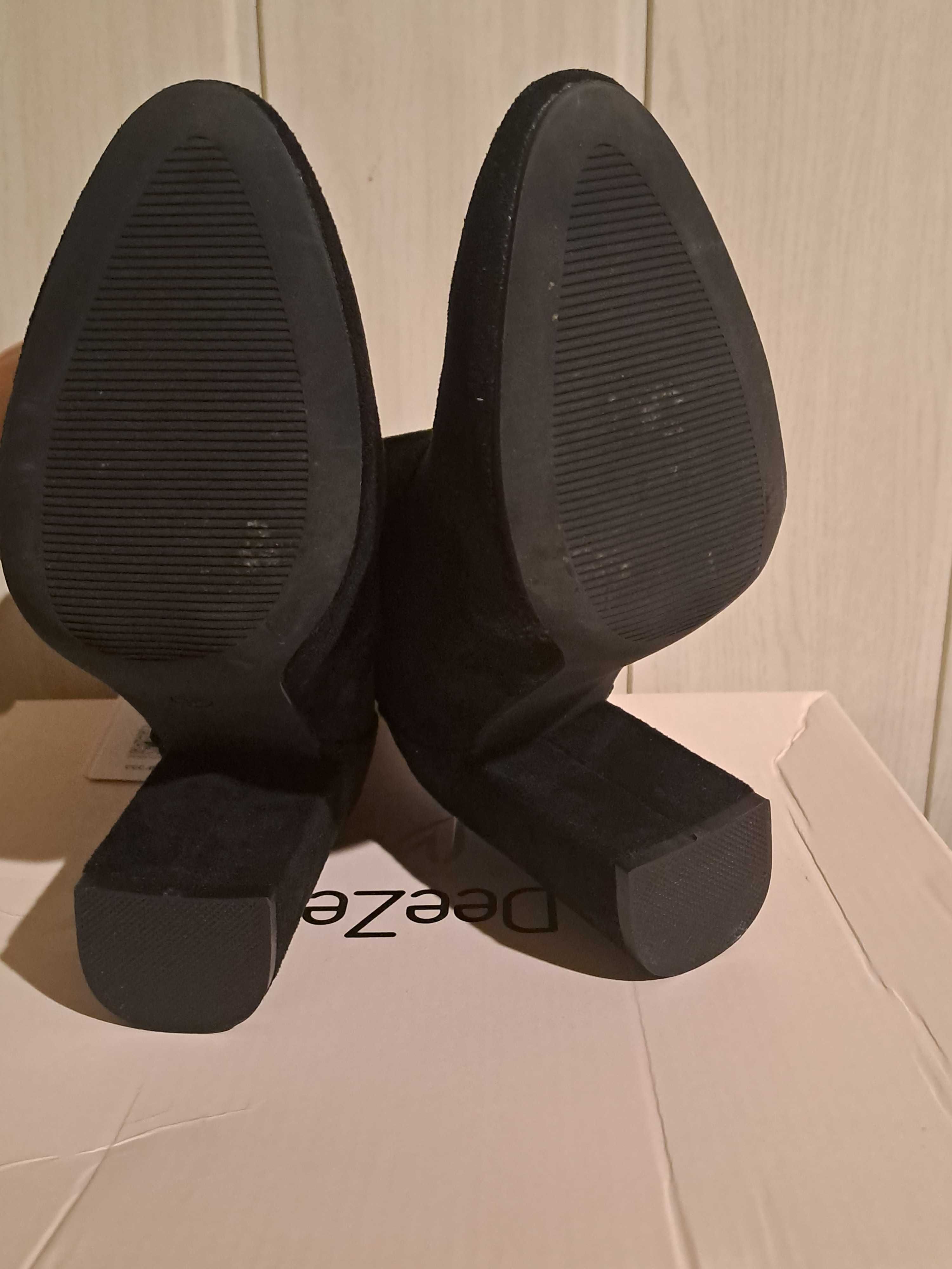 Sprzedam botki DeeZee rozmiar 36