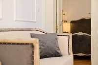 Poltrona estofada. Upholsted sofa.Canapé tapissé. LOUIS XV style.