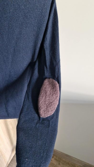 Granatowy kardigan damski zapinany na guziki Uniqlo 40/L wełna kaszmir